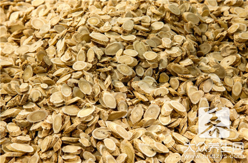 黃芪藥材多少錢一斤_黃芪湯藥_黃芪入藥